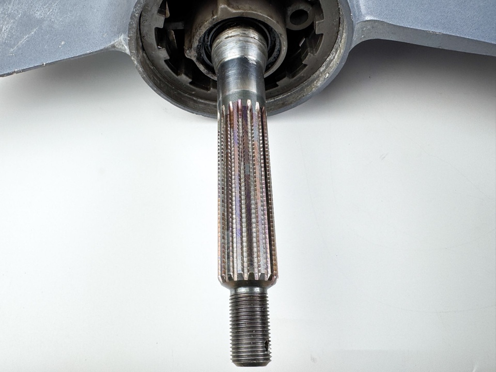 Yamaha V8 350HP F350 30" XXL Lower Unit Assembly RH Standard Rotation