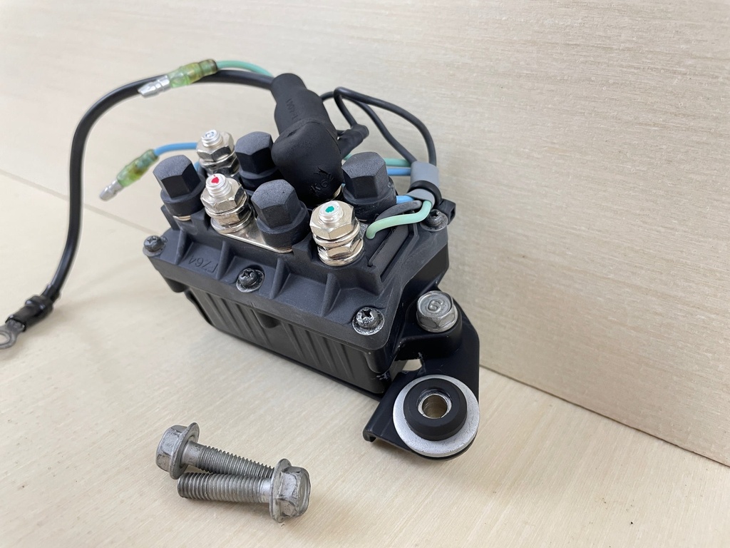 2002 Yamaha 60HP F60 Outboard Trim & Tilt Relay 6H1-81950-01-00