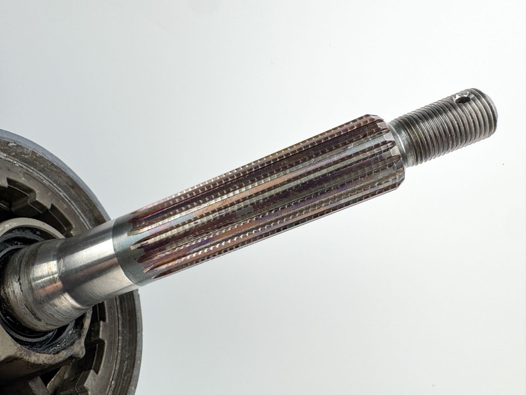 Yamaha V8 350HP F350 30" XXL Lower Unit Assembly RH Standard Rotation