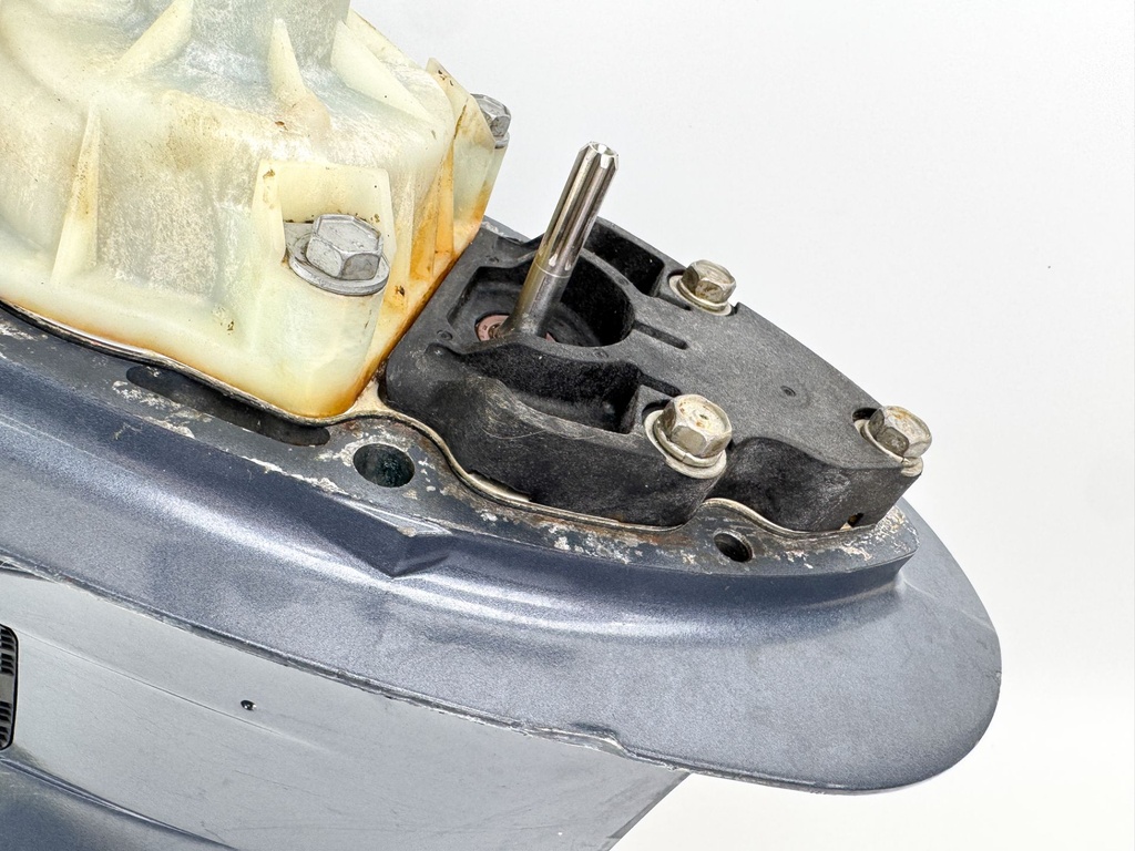 Yamaha V8 350HP F350 30" XXL Lower Unit Assembly RH Standard Rotation