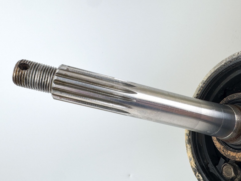 2005 Evinrude 250 HP 2 Stroke  Etec 25' XL Lower Unit Gear Case RH M1