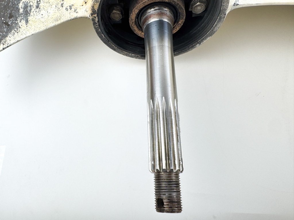 2005 Evinrude 250 HP 2 Stroke  Etec 25' XL Lower Unit Gear Case RH M1