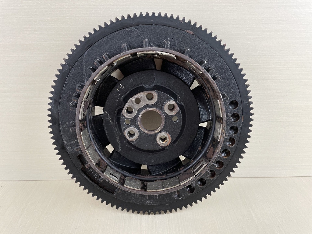 2007 Evinrude Etec 115HP 2 Stroke Outboard Flywheel Assembly 5007033 Parts