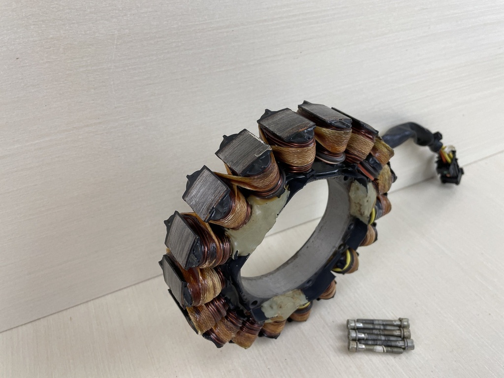 2007 Evinrude Etec 115HP 2 Stroke Outboard Stator Assembly 0586948