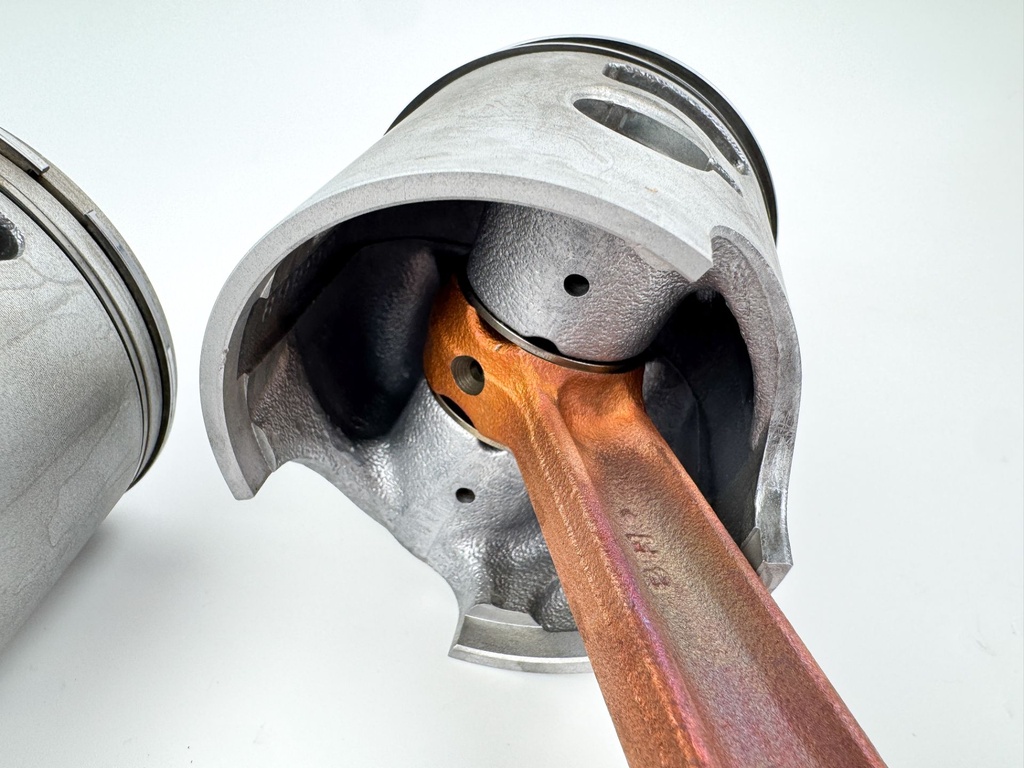 2005 Mercury 50 HP 2 Stroke Outboard Piston & Connecting Rod Set 850026T1 OEM