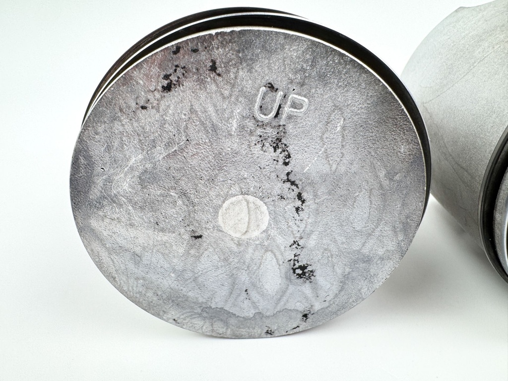 2005 Mercury 50 HP 2 Stroke Outboard Piston & Connecting Rod Set 850026T1 OEM