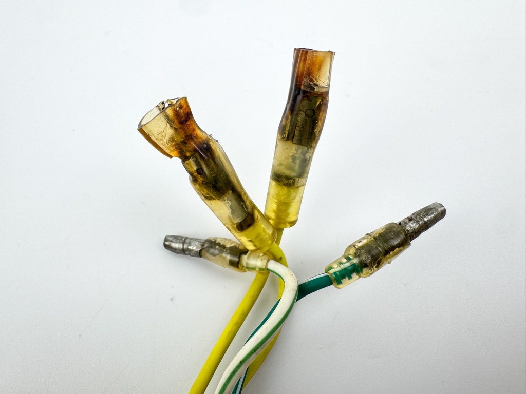 2005 Mercury 50 HP 2 Stroke Outboard Stator Assembly 832075A21 OEM