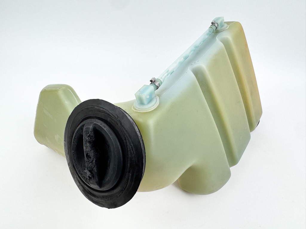 2005 Mercury 50 HP 2 Stroke Outboard Oil Tank 828163A2 OEM