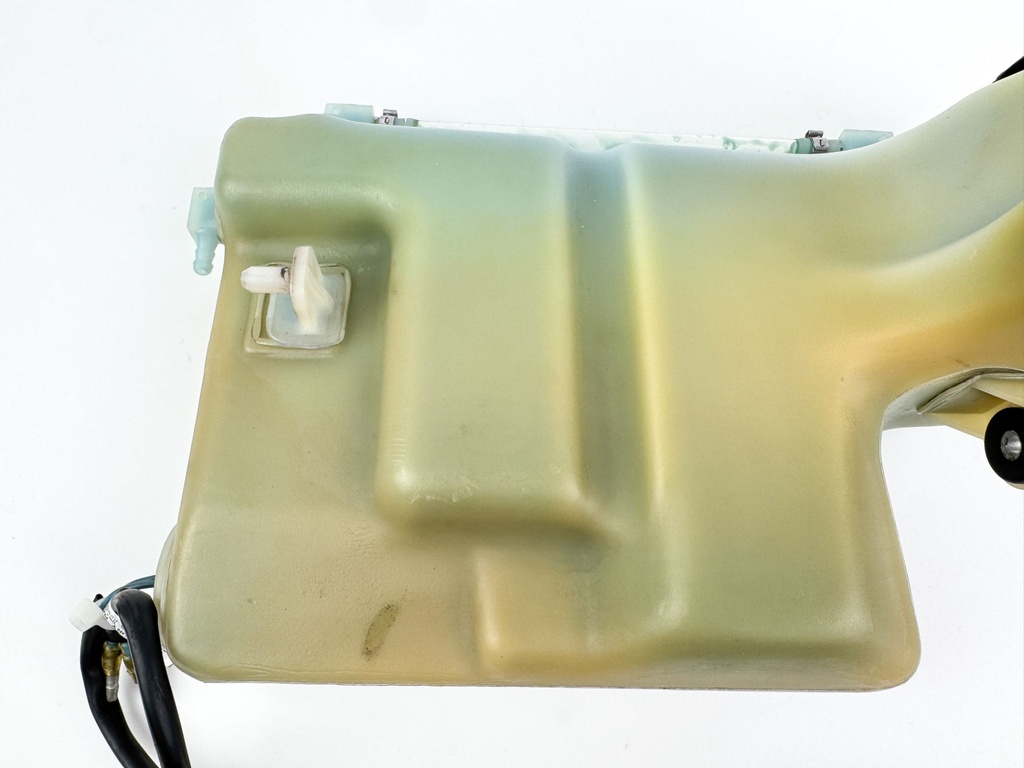 2005 Mercury 50 HP 2 Stroke Outboard Oil Tank 828163A2 OEM