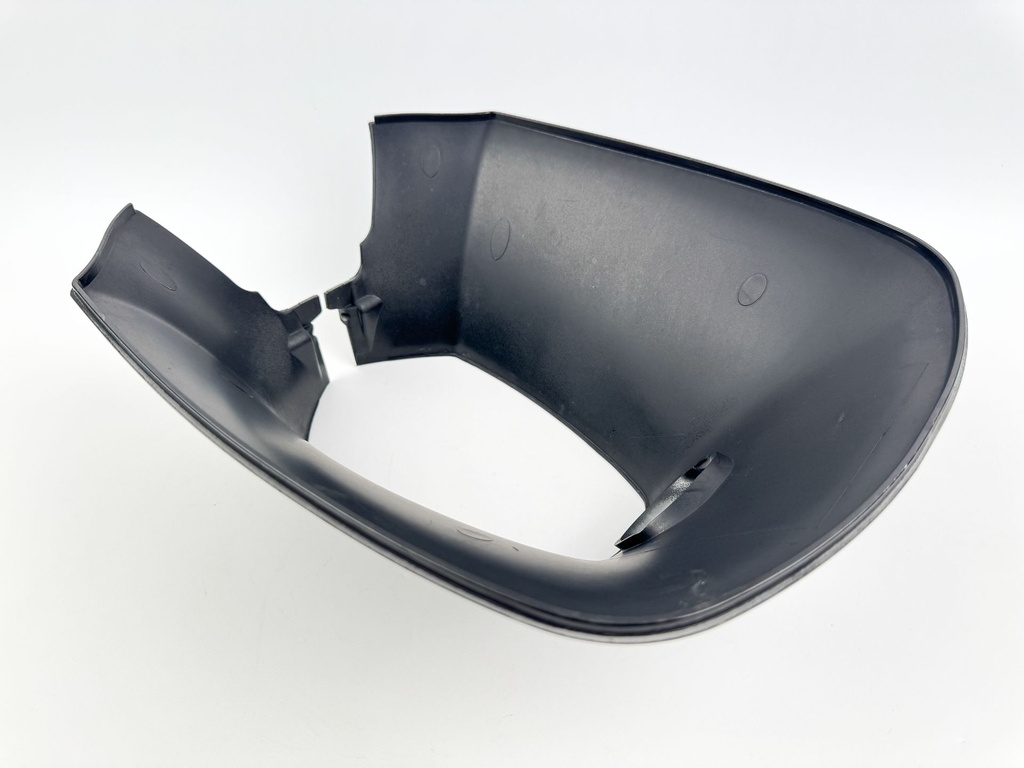 2005 Mercury 50 HP 2 Stroke Outboard Lower Apron Cover 828466A1 OEM