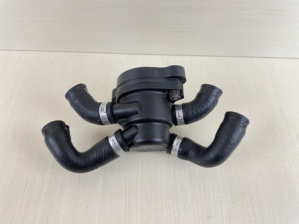 2007 Evinrude Etec 115HP 2 Stroke Outboard Water Pressure Relief Valve 5010090