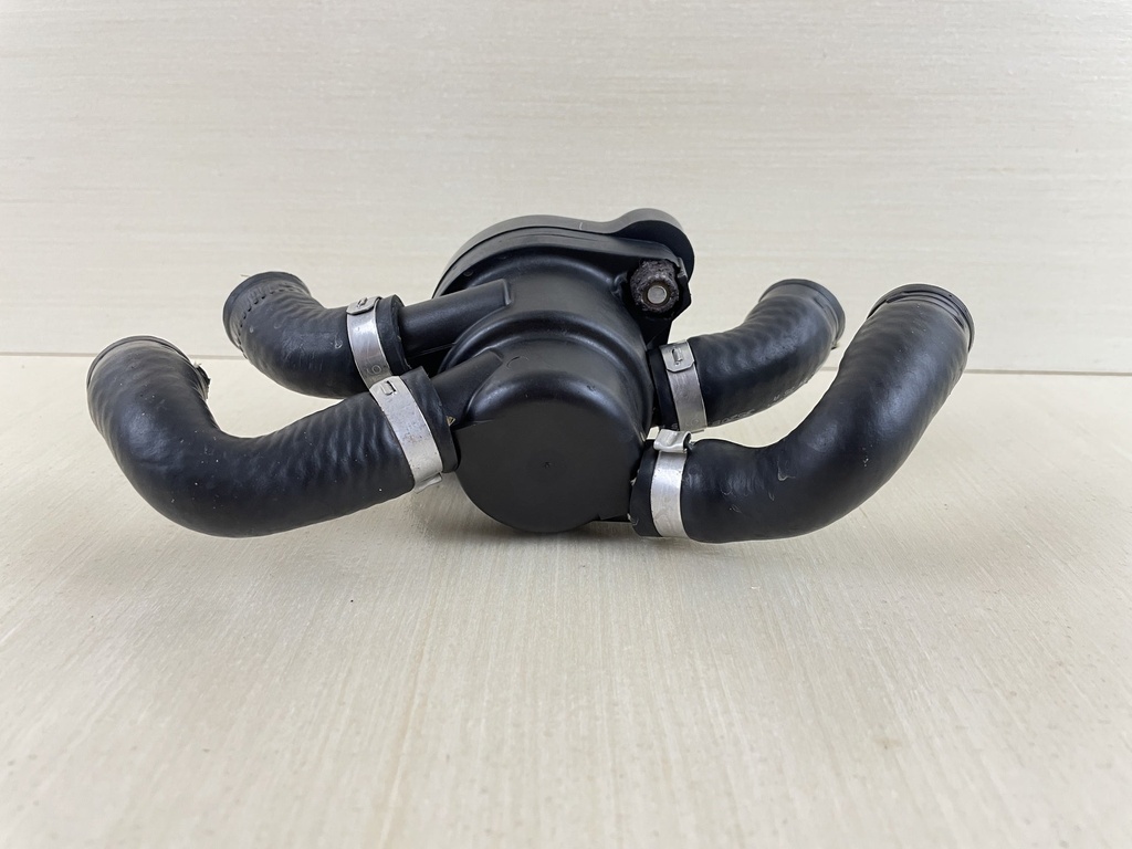 2007 Evinrude Etec 115HP 2 Stroke Outboard Water Pressure Relief Valve 5010090