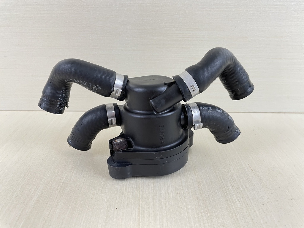 2007 Evinrude Etec 115HP 2 Stroke Outboard Water Pressure Relief Valve 5010090