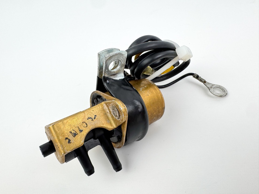 2005 Mercury 50 HP 2 Stroke Outboard Enricher Valve 819503A5 OEM