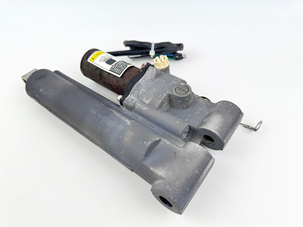 2005 Mercury 50 HP 2 Stroke Outboard Power Trim Tilt Unit 822344T10 OEM