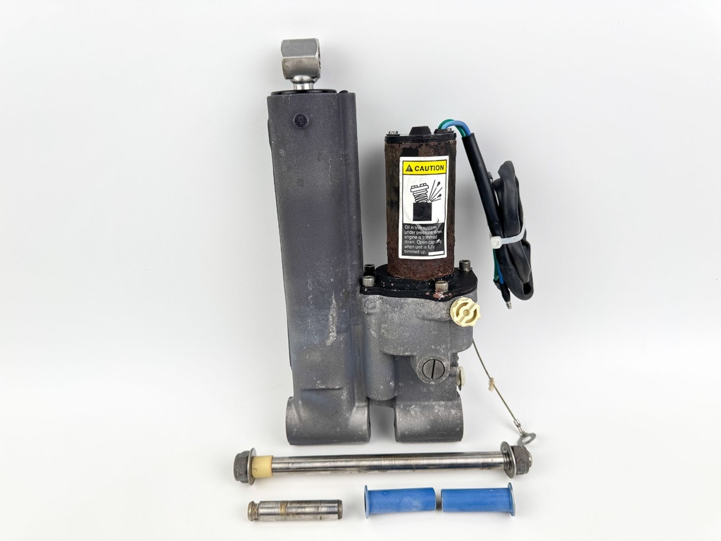 2005 Mercury 50 HP 2 Stroke Outboard Power Trim Tilt Unit 822344T10 OEM