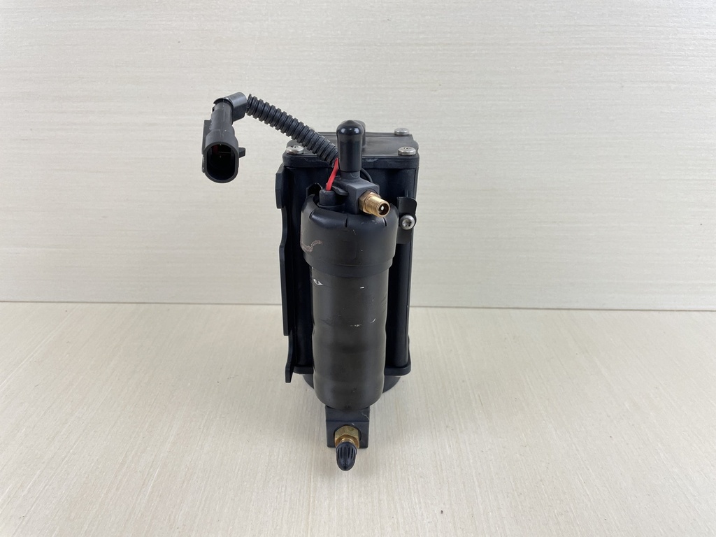 2007 Evinrude Etec 115HP 2 Stroke VST Vapor Separator Tank Fuel Pump 5010819