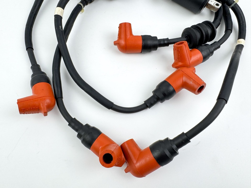 2002-2003 Yamaha 200 HP 2 Stroke Outboard Ignition Coil Set 68F-82310-11-00