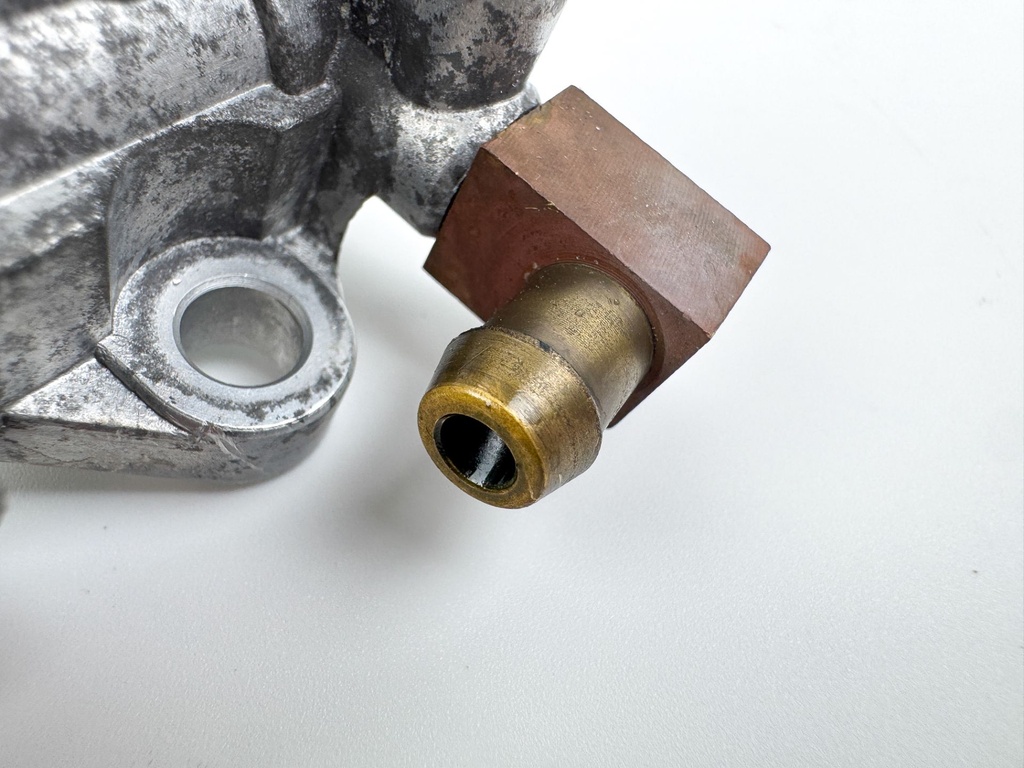 2002-2003 Yamaha 200 HP 2 Stroke Oil Injection Pump Assembly 68F-13200-02-00