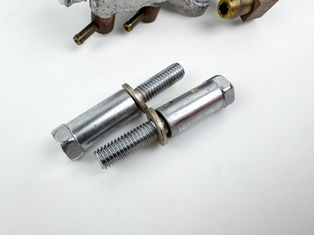 2002-2003 Yamaha 200 HP 2 Stroke Oil Injection Pump Assembly 68F-13200-02-00