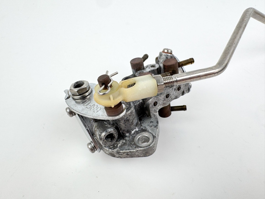 2002-2003 Yamaha 200 HP 2 Stroke Oil Injection Pump Assembly 68F-13200-02-00