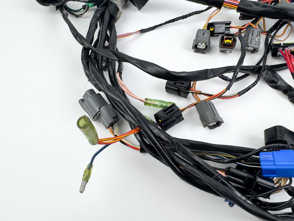 2002-2003 Yamaha 200 HP 2 Stroke Outboard Engine Wire Harness 68F-82590-20-00