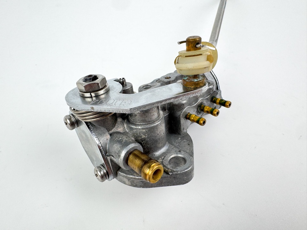 2004 Yamaha 250 HP 2 Stroke Outboard Oil Injection Pump Assembly 60V-13200-13-00