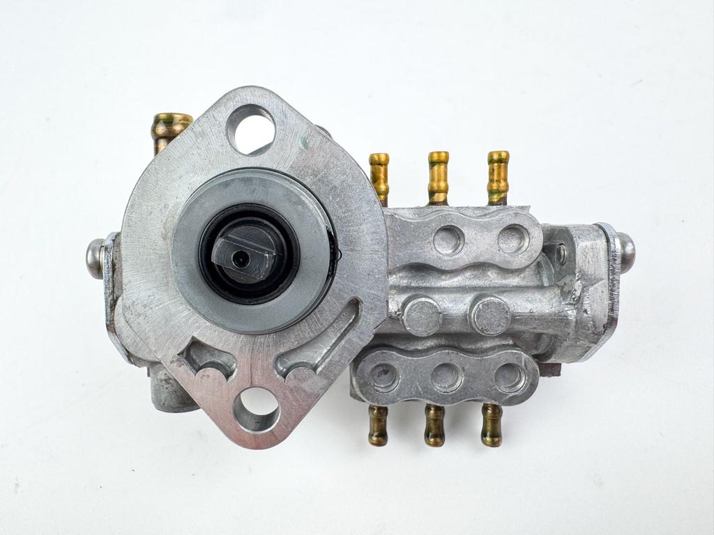 Yamaha 300 HP 2 Stroke Outboard Oil Injection Pump Assembly 6D0-13200-04-00