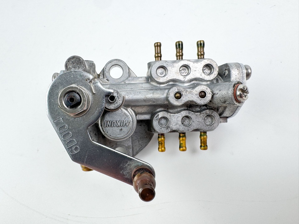 Yamaha 300 HP 2 Stroke Outboard Oil Injection Pump Assembly 6D0-13200-04-00