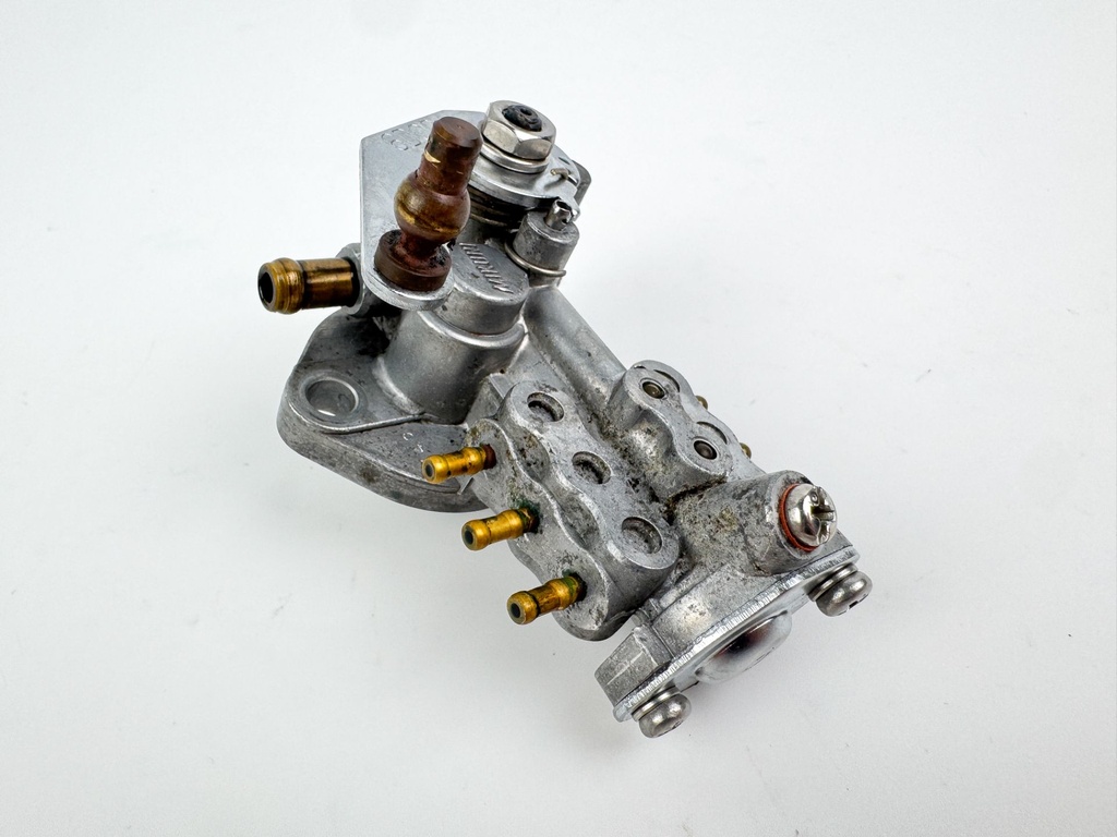 Yamaha 300 HP 2 Stroke Outboard Oil Injection Pump Assembly 6D0-13200-04-00