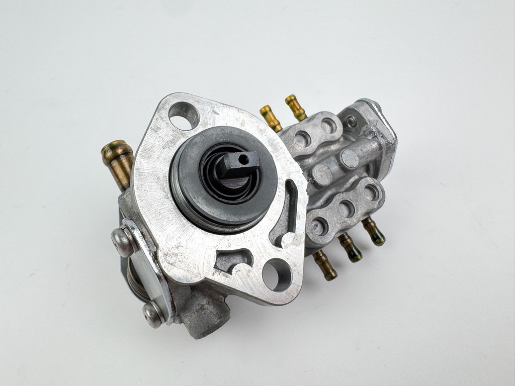 Yamaha 300 HP 2 Stroke Outboard Oil Injection Pump Assembly 6D0-13200-04-00