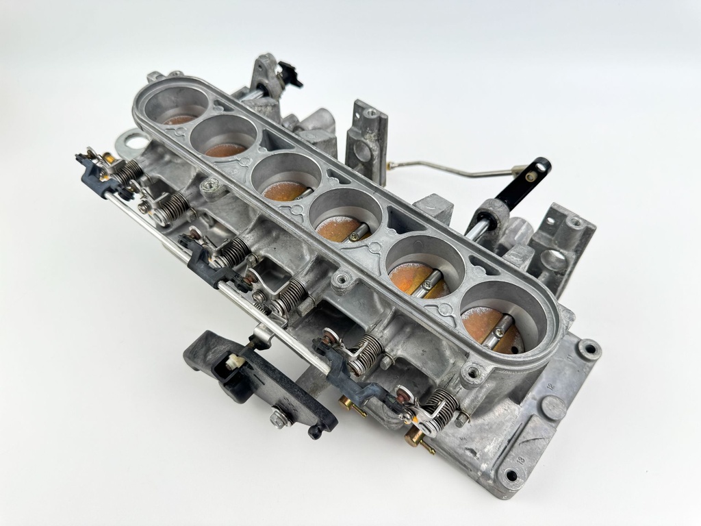 2005 Yamaha 300 HP 2 Stroke Outboard Throttle Body Assembly 6D0-13751-01-00