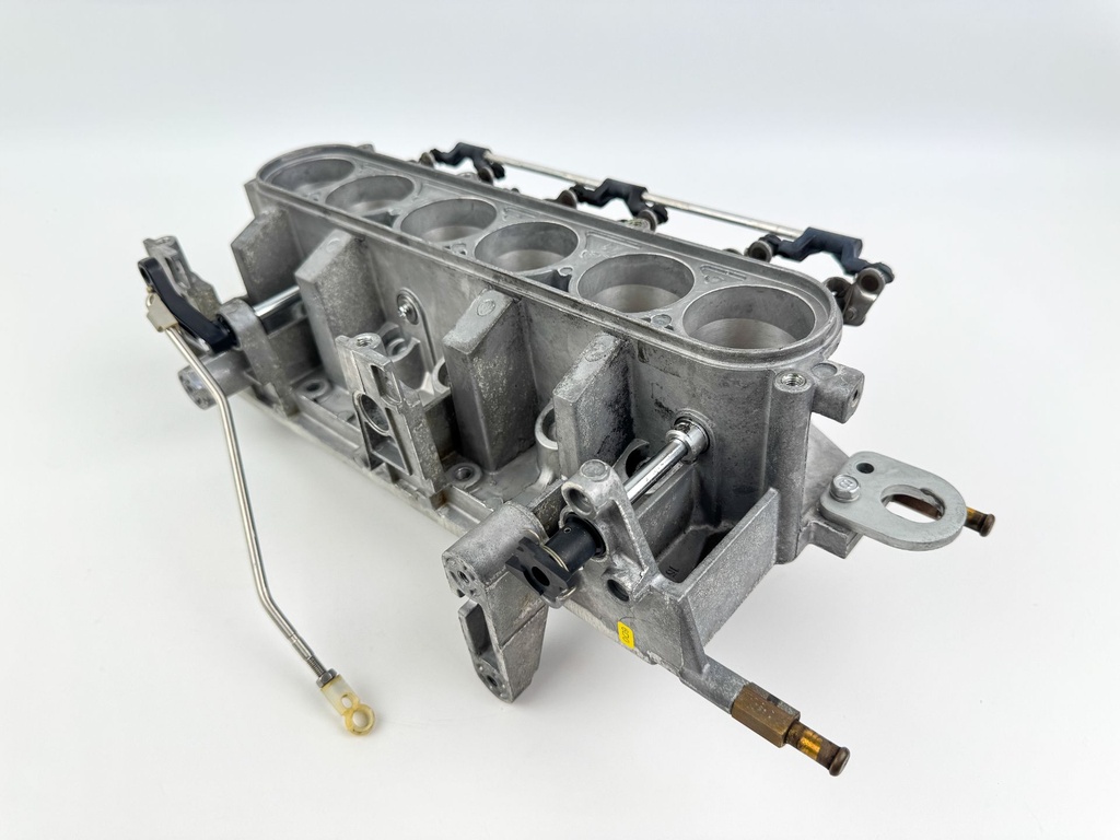 2005 Yamaha 300 HP 2 Stroke Outboard Throttle Body Assembly 6D0-13751-01-00