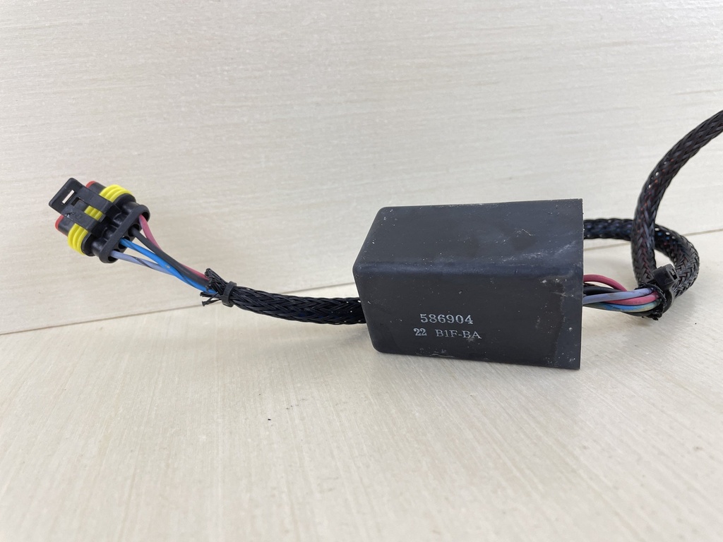 2007 Evinrude Etec 115HP Exhaust Valve Control Module 0586904