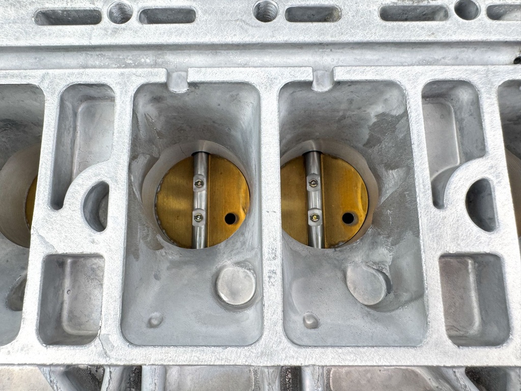 2005 Yamaha 300 HP 2 Stroke Outboard Throttle Body Assembly 6D0-13751-01-00