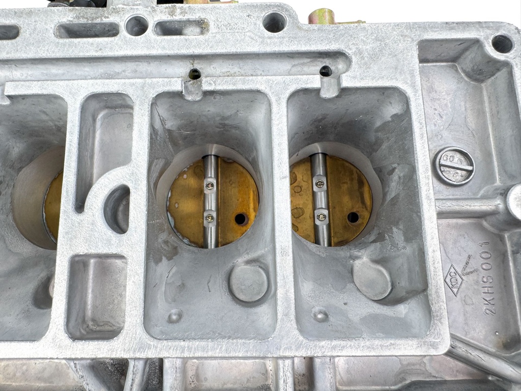 2005 Yamaha 300 HP 2 Stroke Outboard Throttle Body Assembly 6D0-13751-01-00