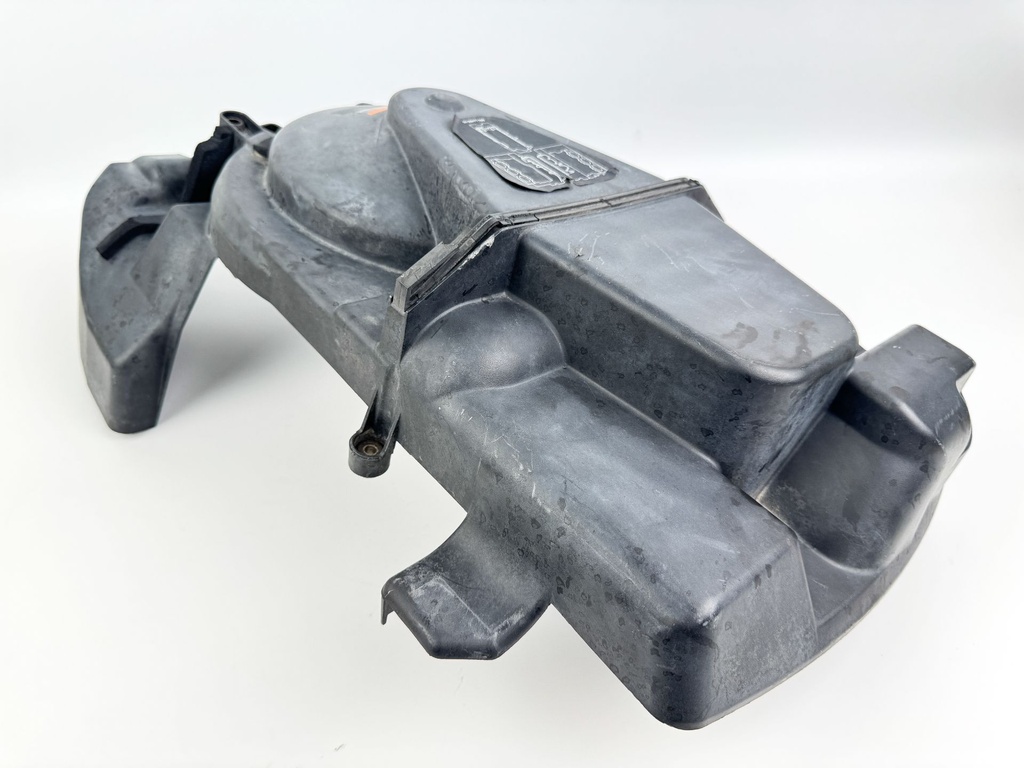 2005 Yamaha 300 HP 2 Stroke Outboard Flywheel Cover 60V-81337-01-00