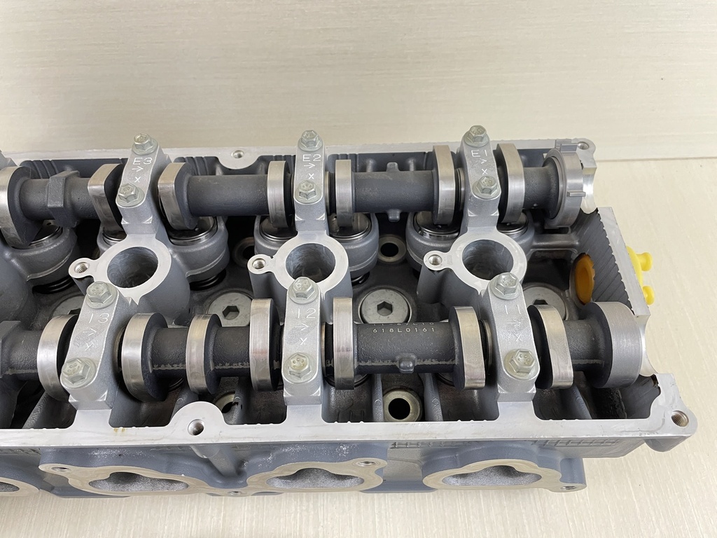 2009 Suzuki 90HP DF90 4 Stroke Outboard Cylinder Head Complete 11100-87L01