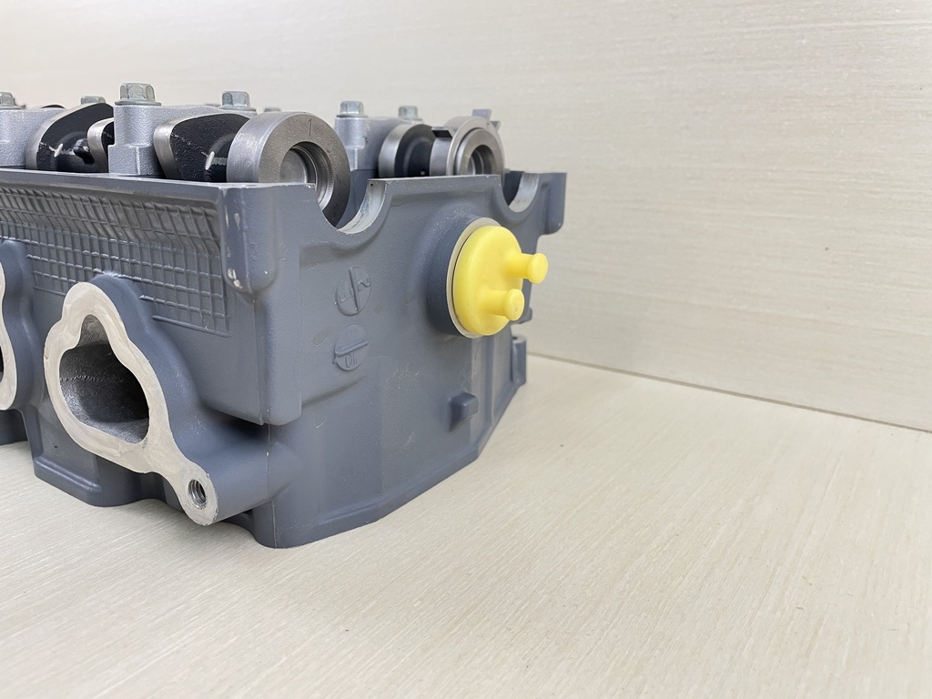 2009 Suzuki 90HP DF90 4 Stroke Outboard Cylinder Head Complete 11100-87L01