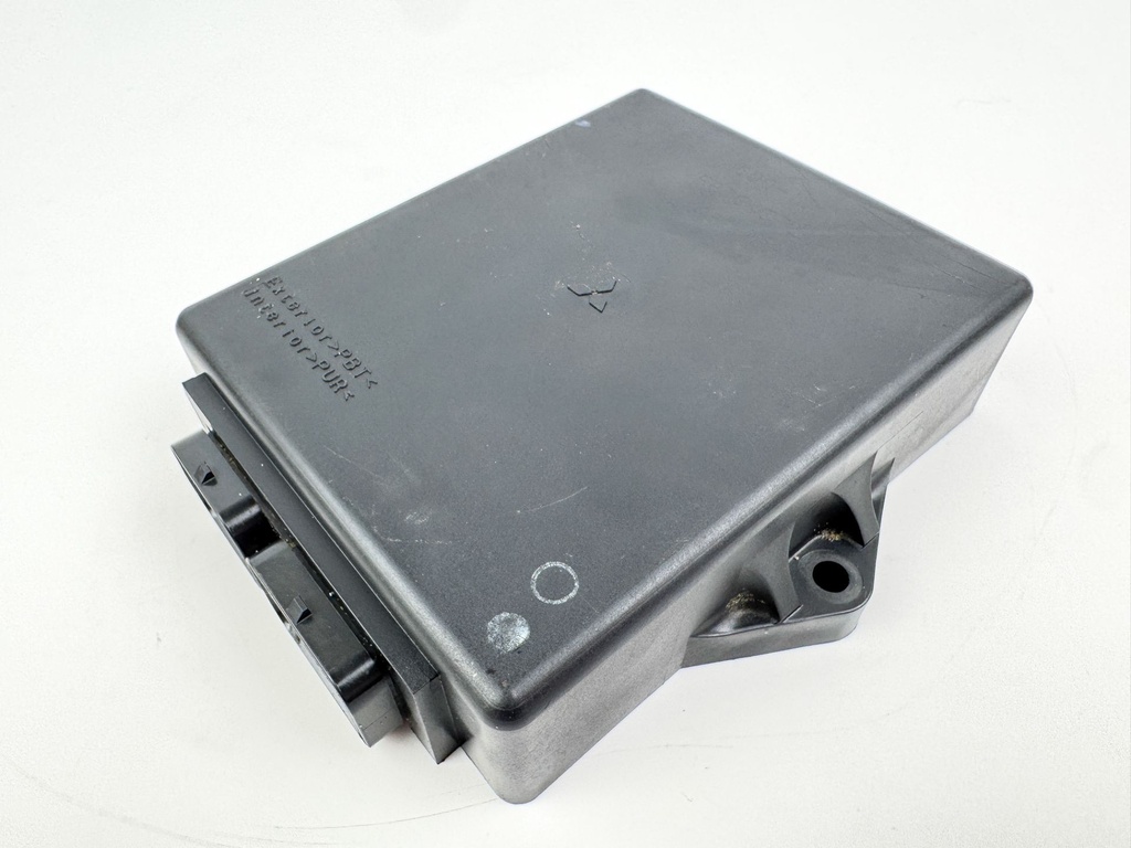 2005 Yamaha 300 HP 2 Stroke Outboard HPDI Engine Control Unit ECU 6D0-8591A-11-00