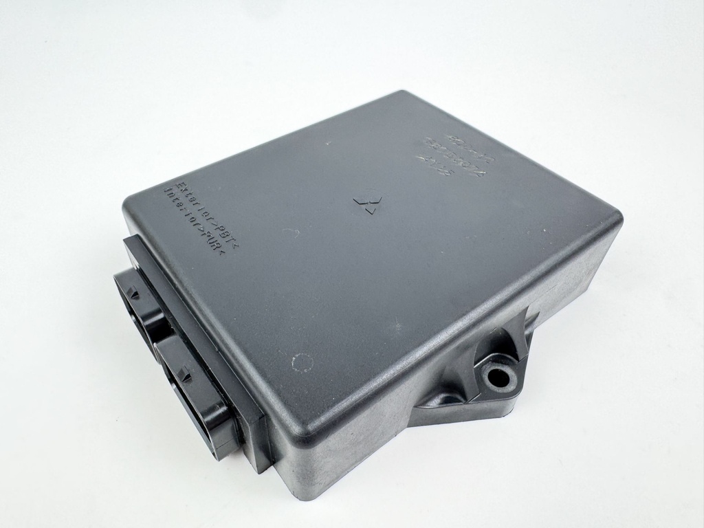 2005 Yamaha 300 HP 2 Stroke Outboard HPDI Engine Control Unit ECU 6D0-8591A-11-00