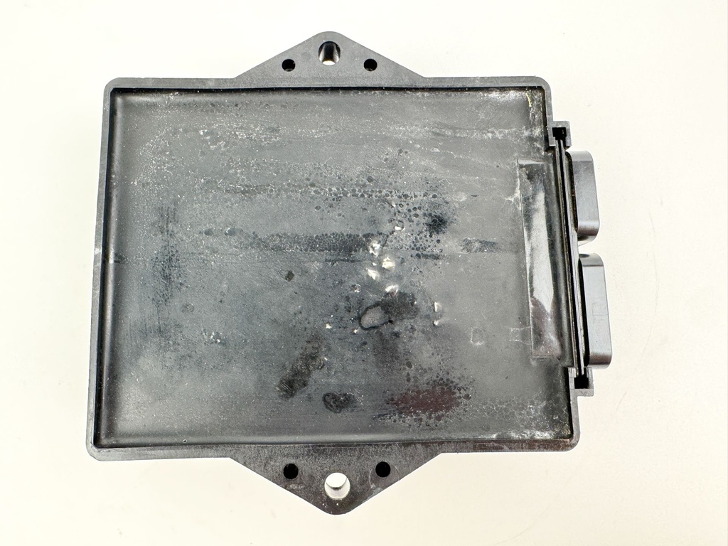 2005 Yamaha 300 HP 2 Stroke Outboard HPDI Engine Control Unit ECU 6D0-8591A-11-00