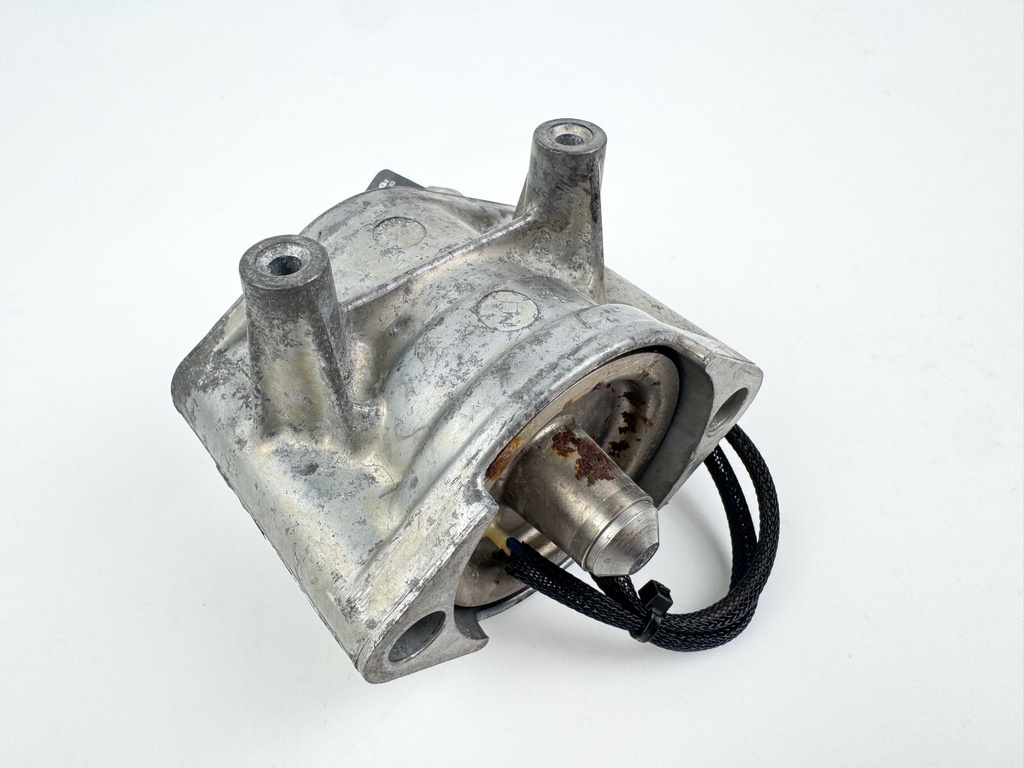 05 - 07 Evinrude Etec 2 Stroke Starboard Side Injector 200HP - 250HP 5006222