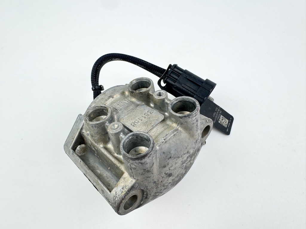 05 - 07 Evinrude Etec 2 Stroke Starboard Side Injector 200HP - 250HP 5006222