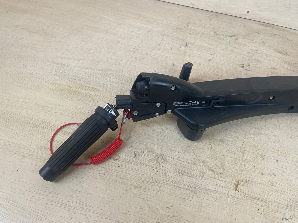 Evinrude Etec Tiller Handle Setup With Trim & Ignition - Damaged