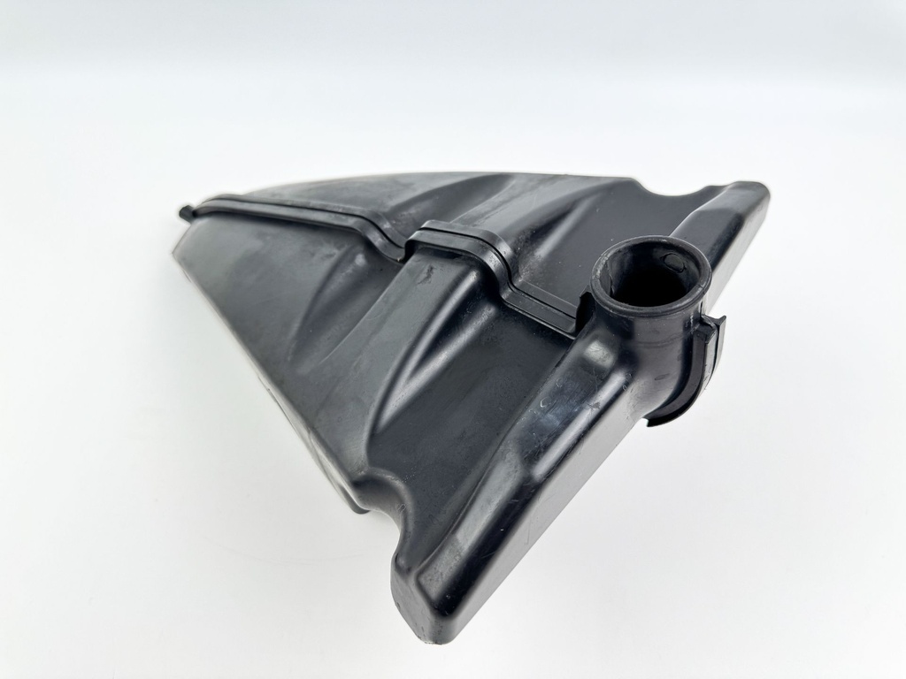 2005 Evinrude 250 HP 2 Stroke Outboard Muffler 5005699 OEM