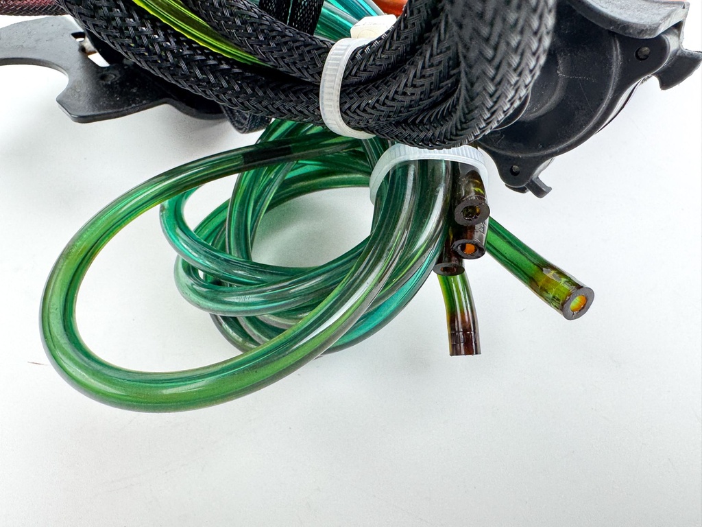 2005 Evinrude 250 HP 2 Stroke Outboard Oil Pump 5005698 OEM