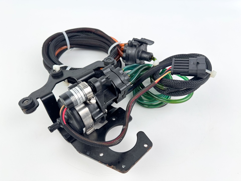 2005 Evinrude 250 HP 2 Stroke Outboard Oil Pump 5005698 OEM