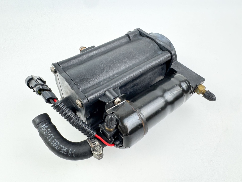 2005 Evinrude 250 HP 2 Stroke Outboard Vapor Separator Tank VST 5006063 OEM