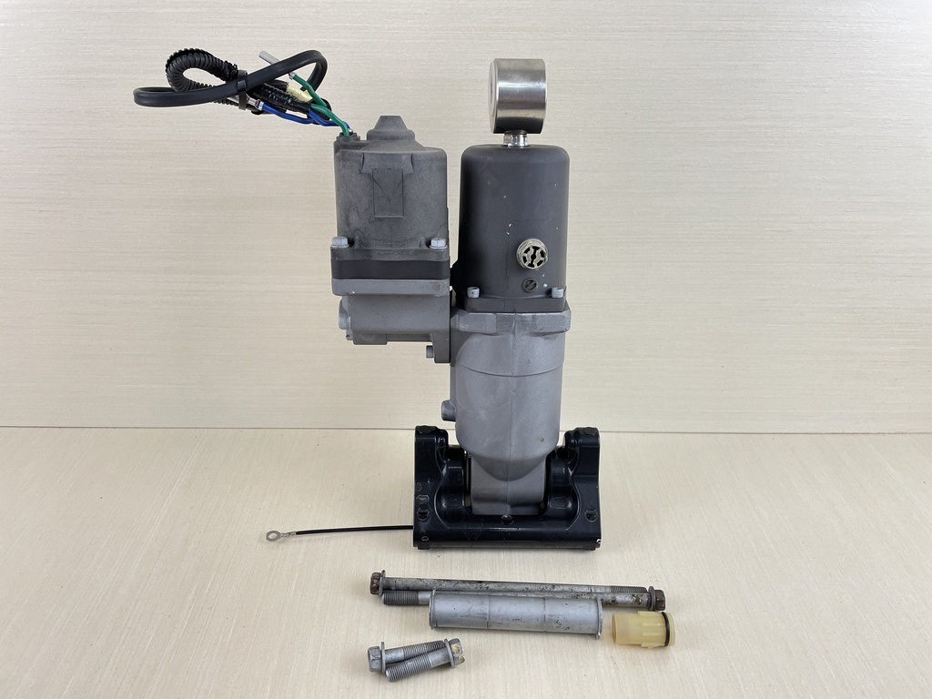 2009 Suzuki 90HP DF90 4 Stroke Outboard Power Trim & Tilt Unit Assembly 48000-87L00